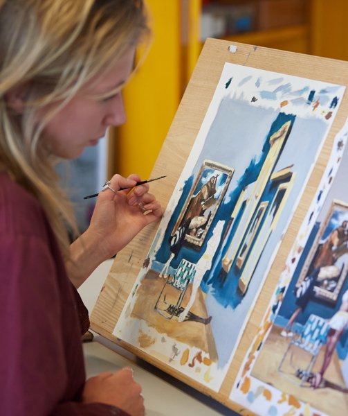 アートの授業の様子　引用元: https://www.brightoncollege.org.uk/sixth-form/beyond/creative-arts